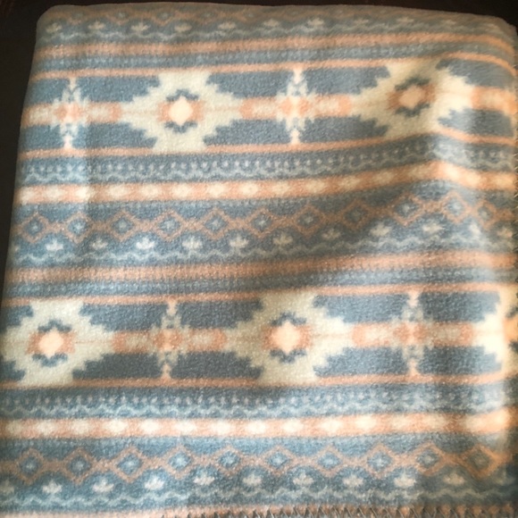 Coldwater Creek  🆕 polar fleece throw AWESOME!! - Picture 4 of 7